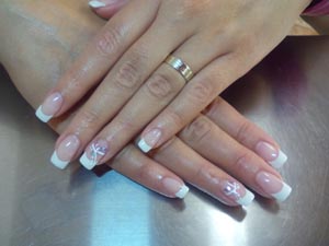 nails 300x225 (1)